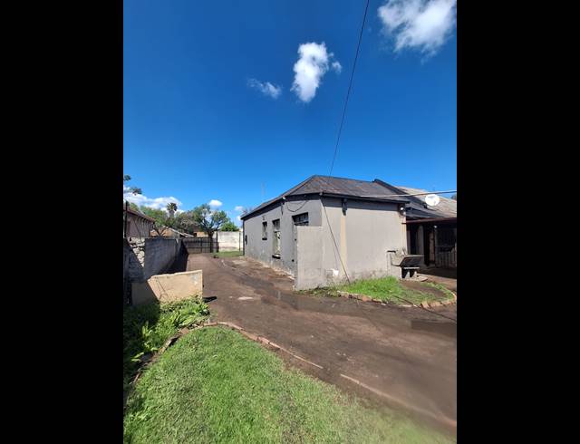 3 BEDROOM HOUSE FOR SALE IN VEREENIGING CENTRAL